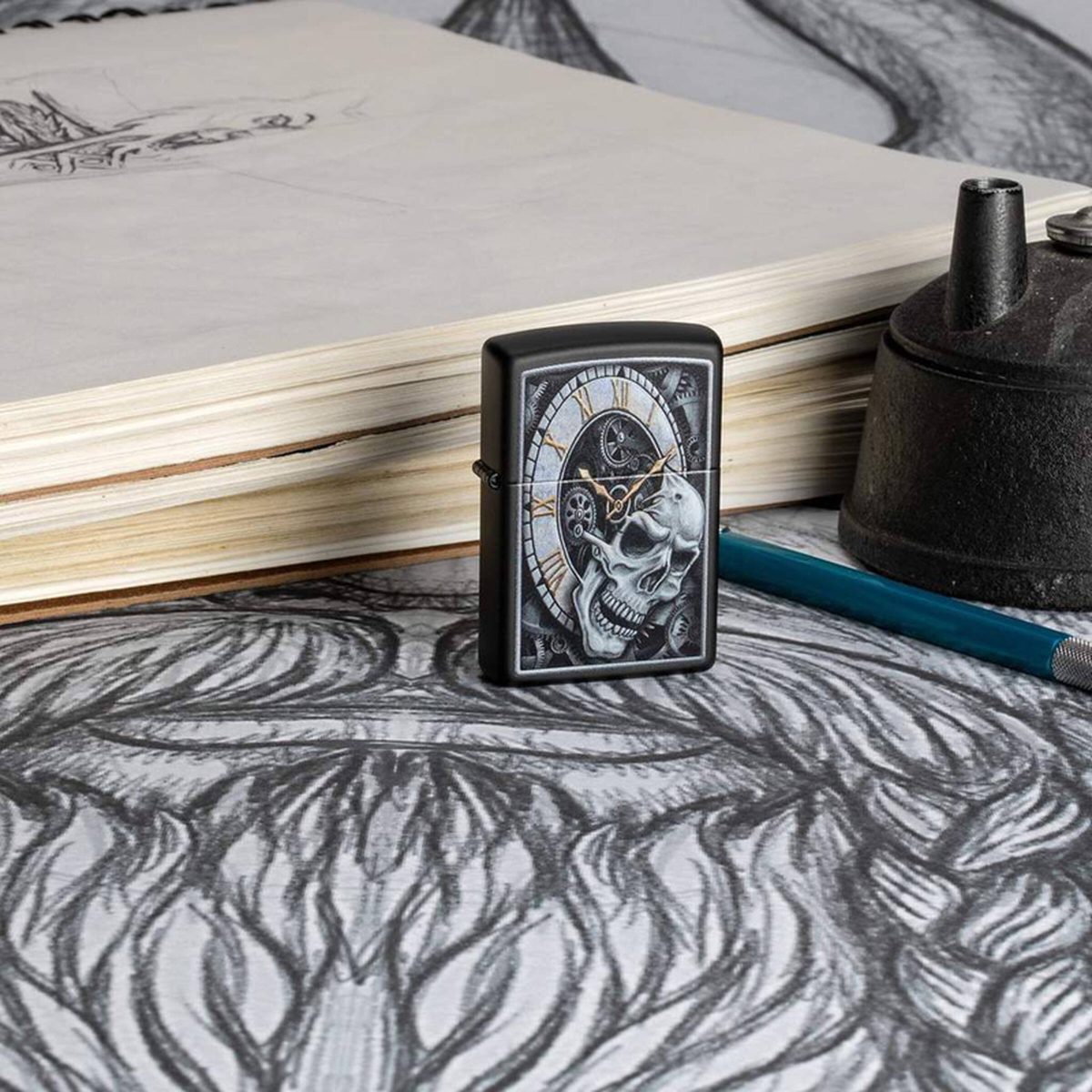Бензиновая зажигалка ZIPPO 29854 Skull Clock Black Matte + бензин Zippo 125 мл 8