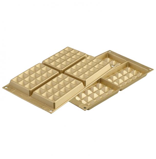 Форма для приготовления вафель Waffel Classic силиконовая золотая Silikomart 26.155.63.0065