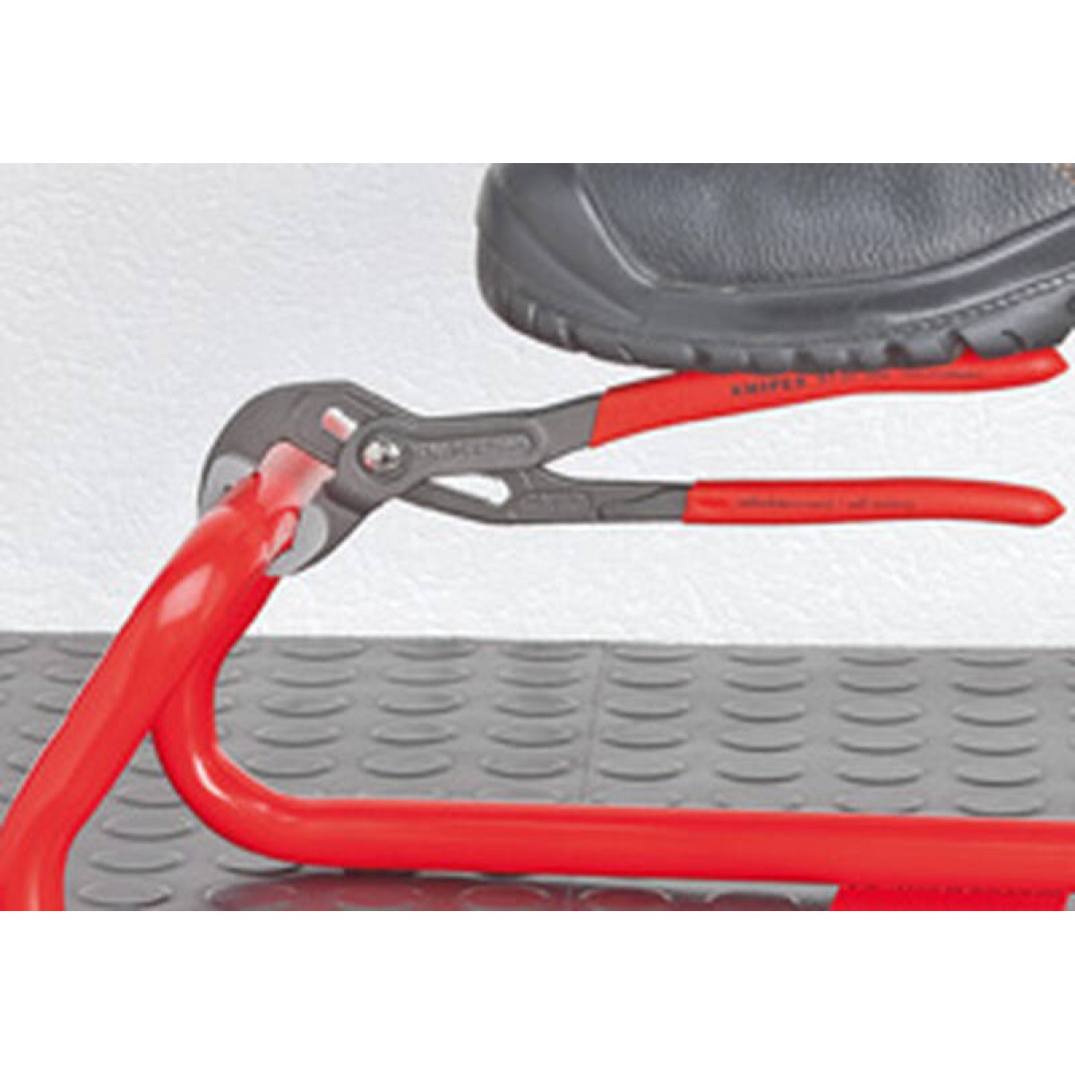 Клещи COBRA переставные с фиксатором 42 KNIPEX KN-8702180 4
