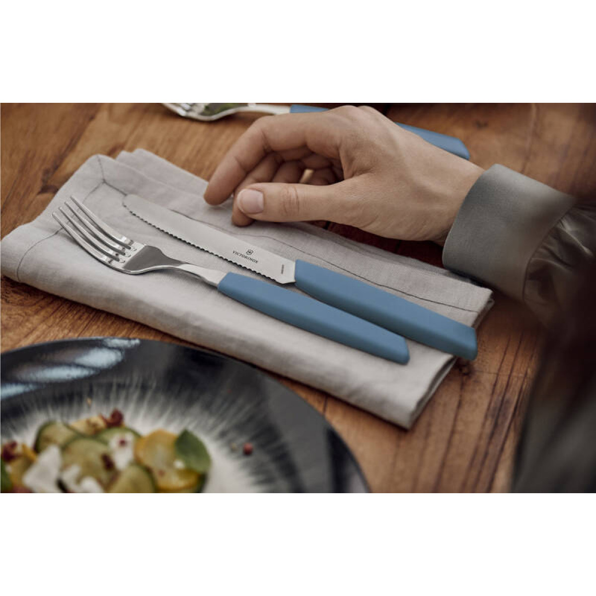 Набор столовых принадлежностей Swiss Modern VICTORINOX 6.9096.11W2.24 5