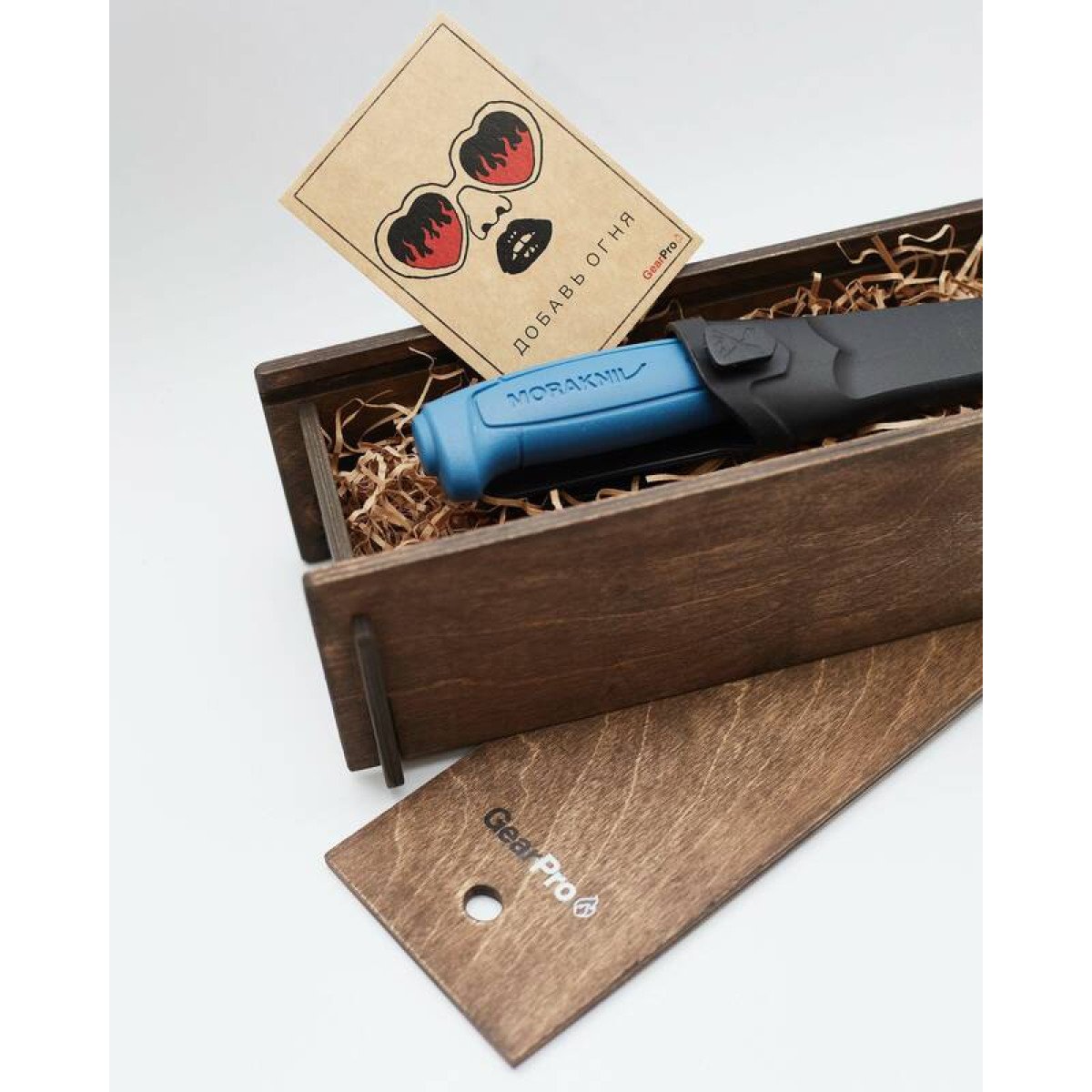 Нож туристический Morakniv Basic 546 в деревянной коробке 12241-knifebox, нержавеющая сталь, с ножнами, подарочный набор 1