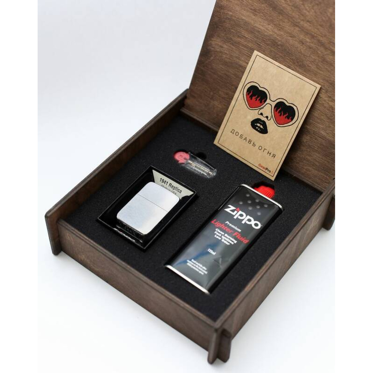 Подарочный набор оригинальная зажигалка Zippo 1941 с топливом 125 мл + кремнии в деревянной коробке 1