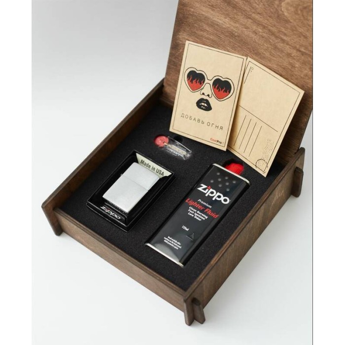 Подарочный набор оригинальная зажигалка Zippo 200 с топливом 125 мл + кремнии в деревянной коробке