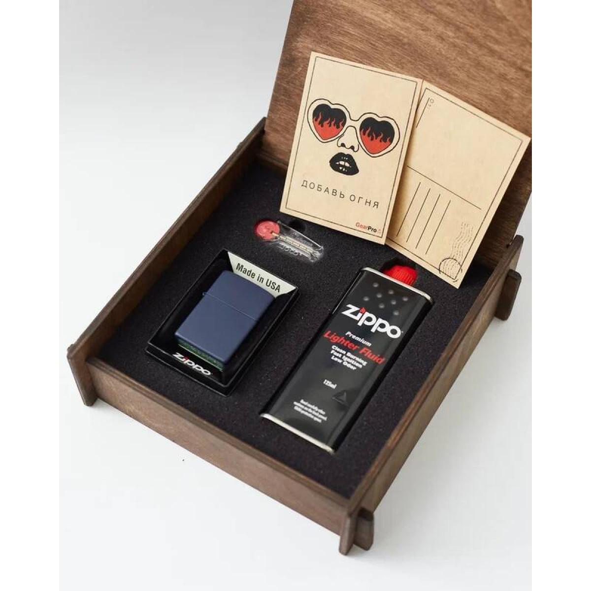 Подарочный набор оригинальная зажигалка Zippo 239 с топливом 125 мл + кремнии в деревянной коробке 1