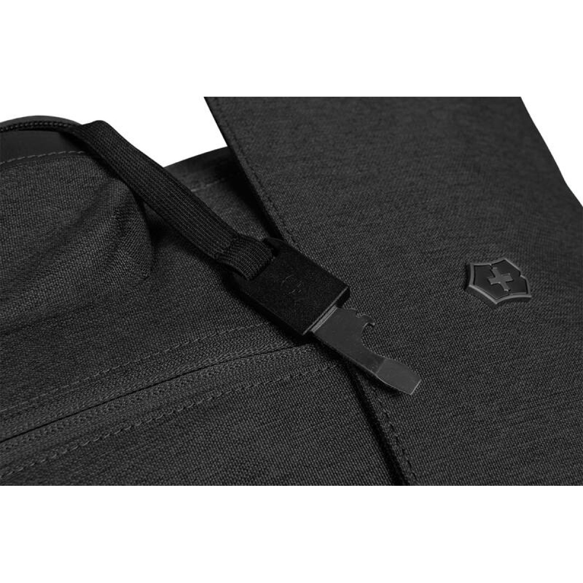 Рюкзак VICTORINOX Altmont Classic Flapover Laptop 15'', чёрный, полиэфирная ткань, 30x12x44 см, 18 л 2