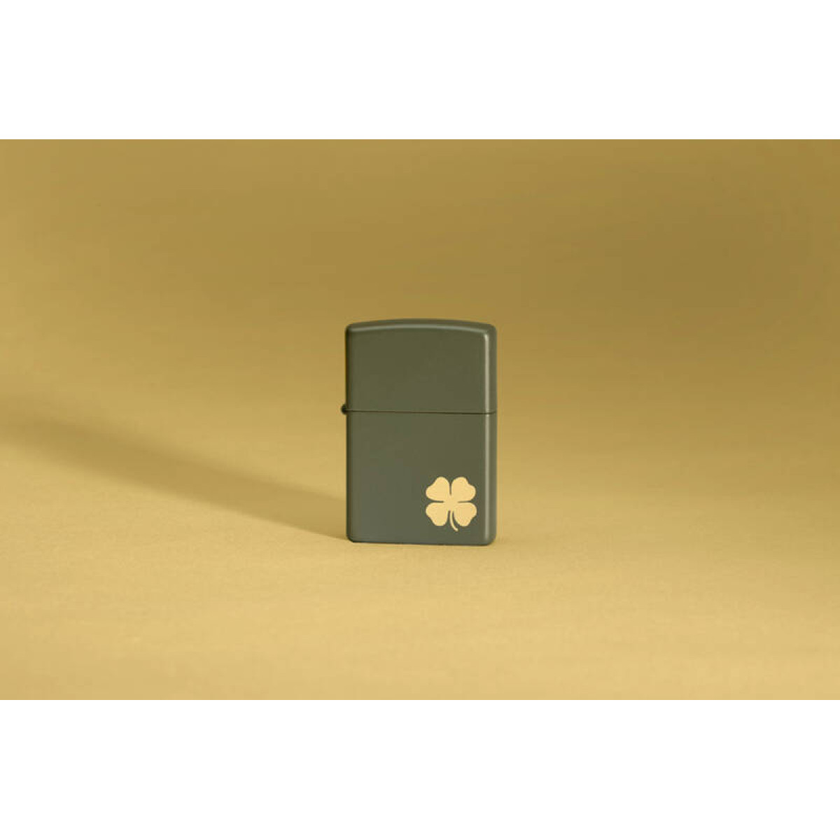 Зажигалка ZIPPO Four Leaf Clover 49796 2