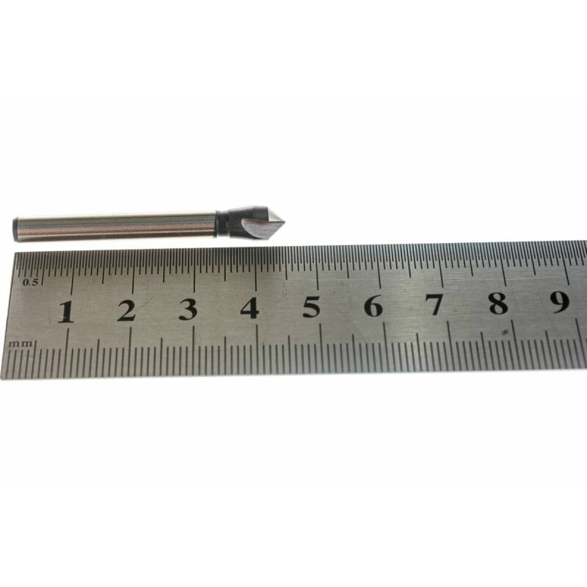Зенкер конический 3-х канавочный Bucovice Tools 741063 4