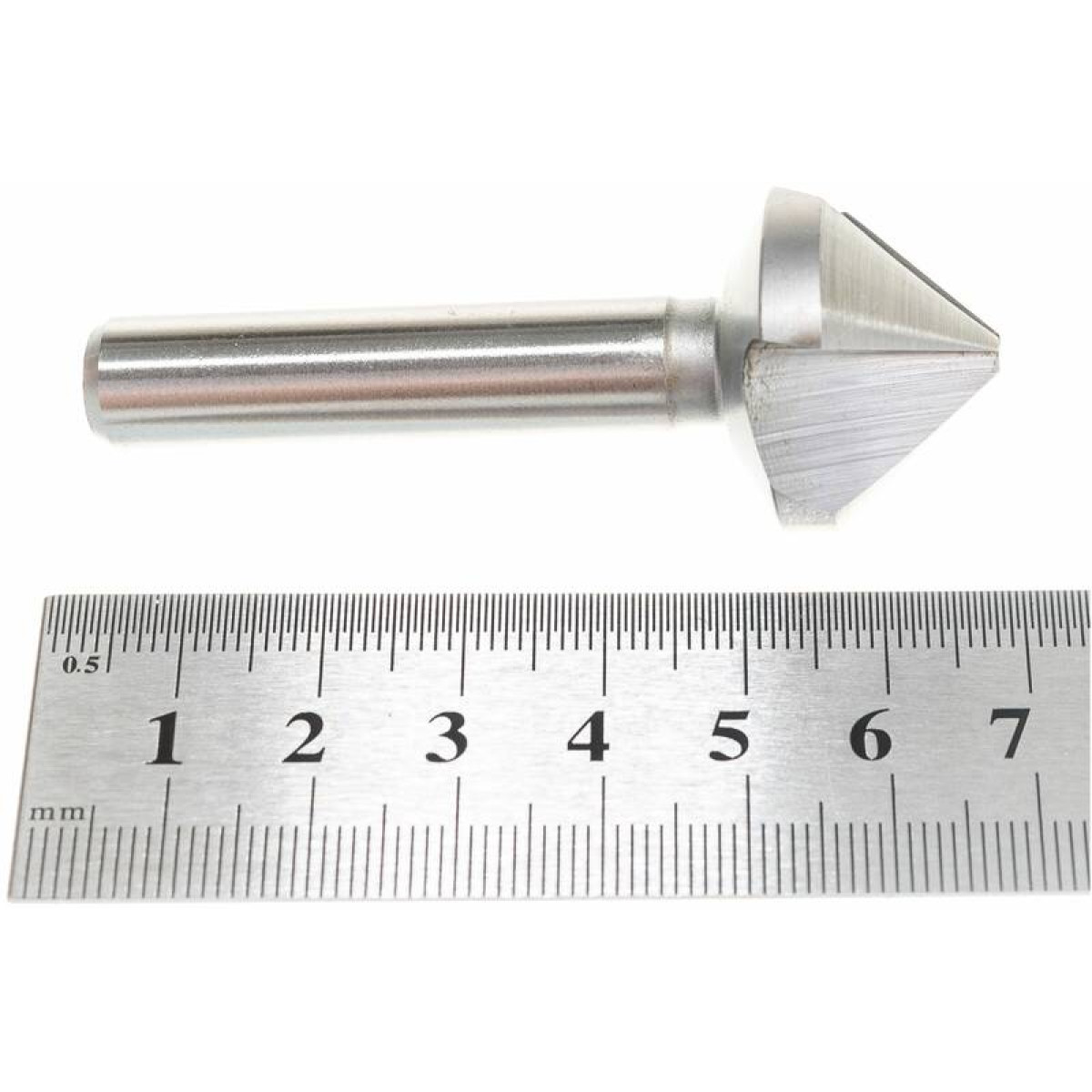 Зенкер конический 3-х канавочный Bucovice Tools 741255 3